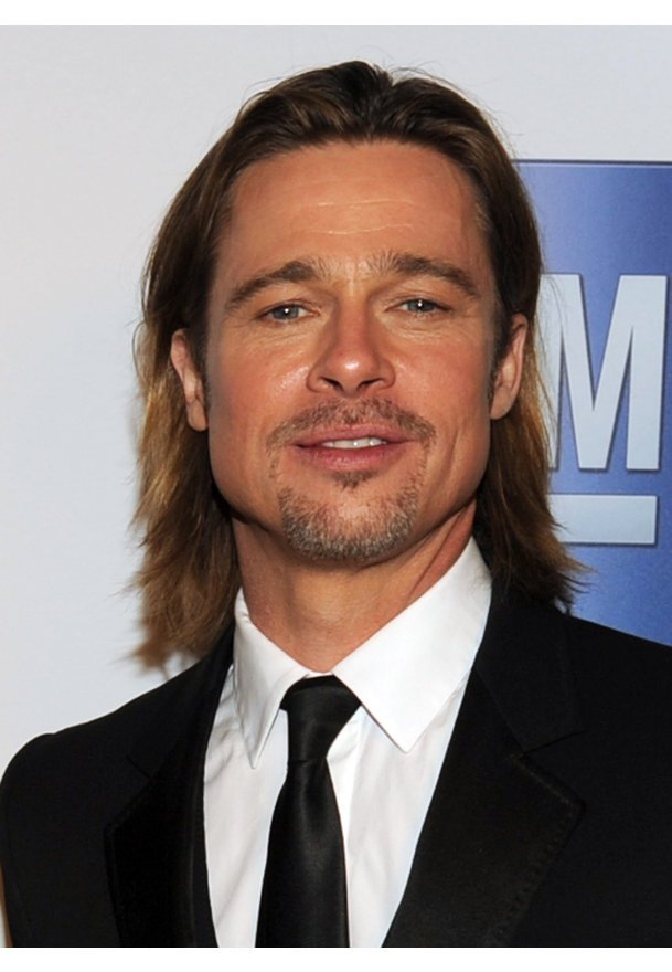 Brad Pitt findet während den Awards Zeit für Familie und Entspannung. Brad Pitt findet während den Awards Zeit für Familie und Entspannung.