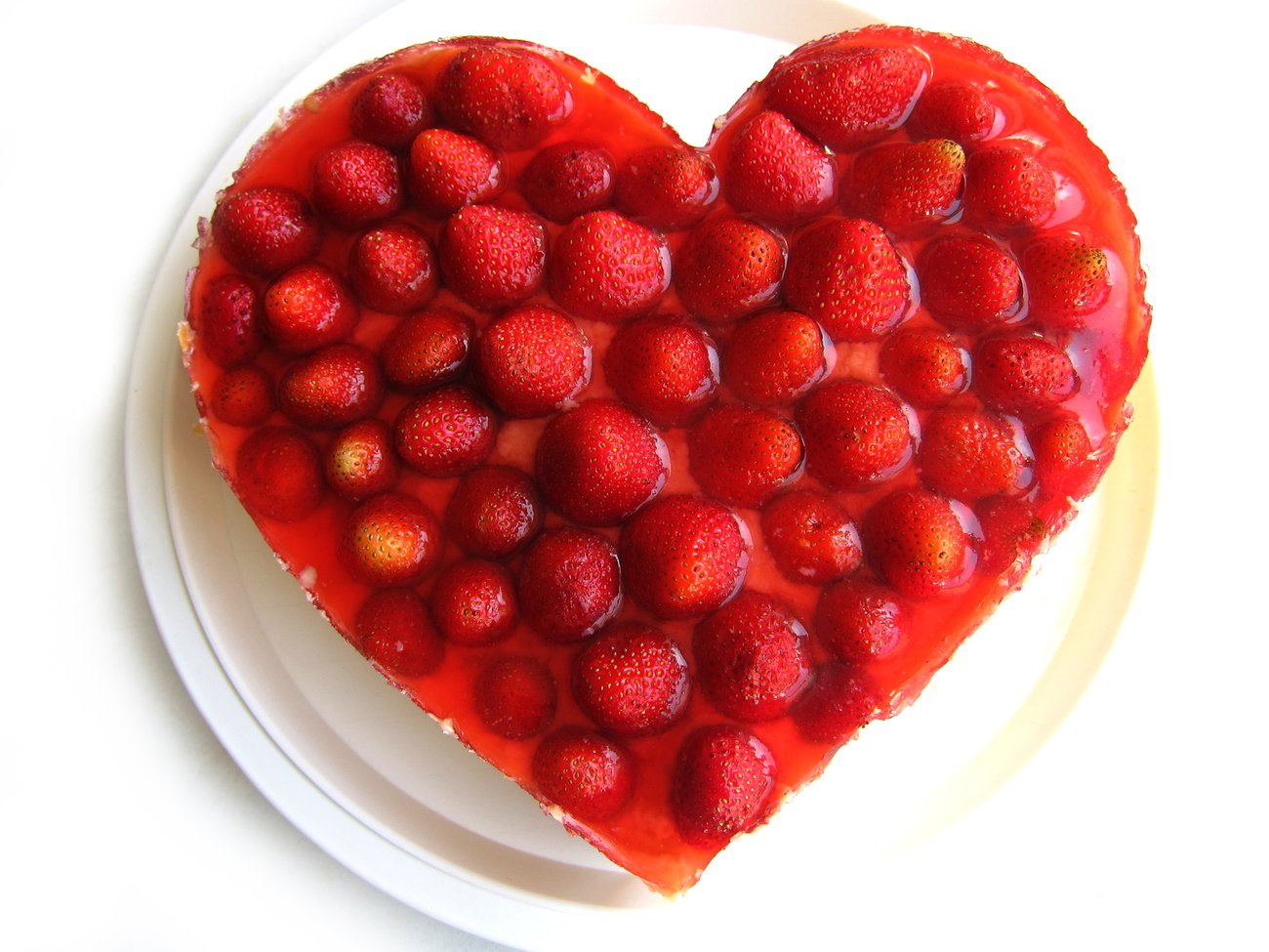 An Valentinstag muss der Kuchen natürlich herzförmig sein! An Valentinstag muss der Kuchen natürlich herzförmig sein!