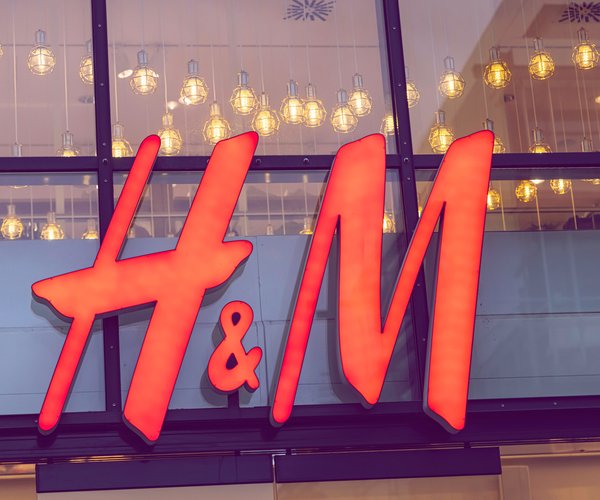 Diese Schuhe von H&M für nicht mal 15 Euro sind perfekt für heiße Sommertage
