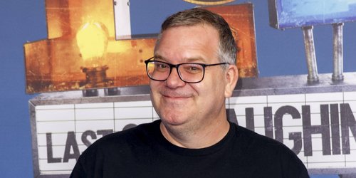 Elton: Wer ist die Ehefrau des Moderators?