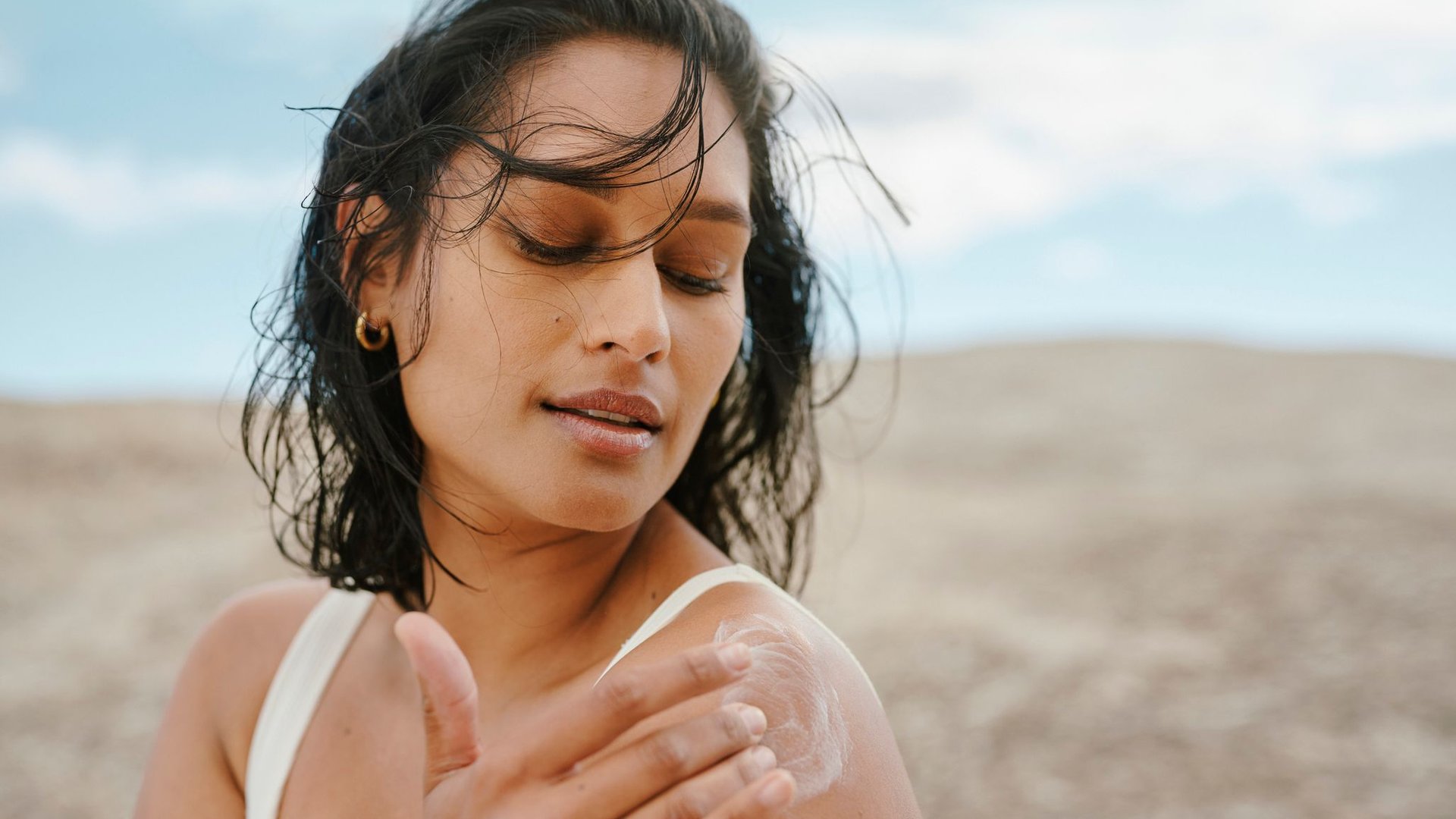 7-Sonnencreme-Fehler-die-fast-jeder-macht-und-die-deine-Haut-hasst-