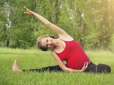 Yoga und Pilates sind in der Schwangerschaft empfehlenswert. Yoga und Pilates sind in der Schwangerschaft empfehlenswert.