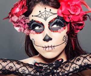 La Catrina schminken: Mit diesem easy Make-up Tutorial klappt es