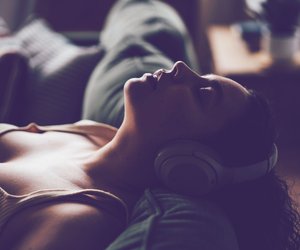 Erotische Hörbücher: 5 heiße Empfehlungen für dein Kopfkino