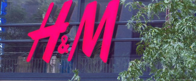 Golden Season bei H&M: 9 traumhafte Herbst-Kleider für jede Figur