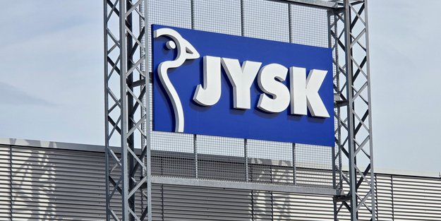 Dieses moderne Wandregal-Set von JYSK bringt funktionalen Style in dein Zuhause