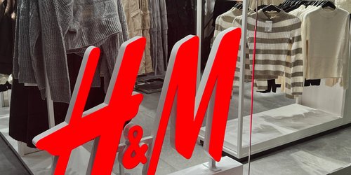 Hermine Granger würde sie lieben: Diese H&M-Jeans ist perfekt für den Alltag