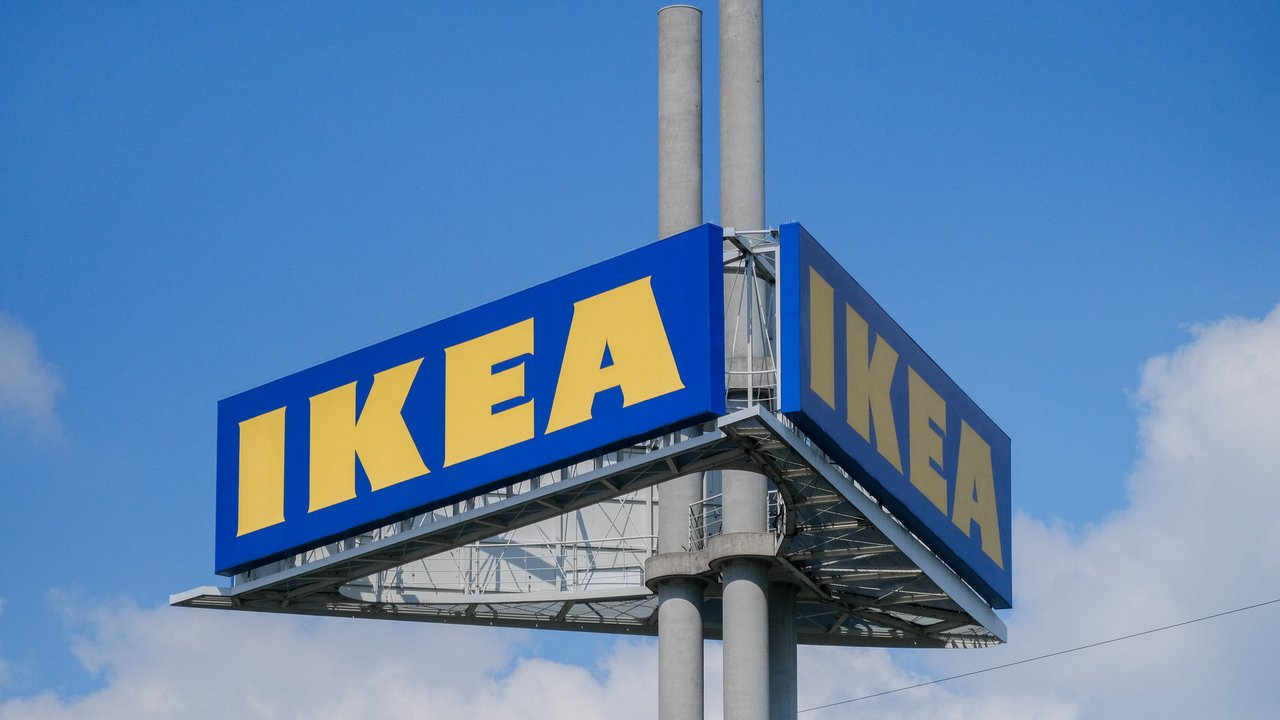 Entdecke jetzt bei Ikea den tollen Sitzpouf STOCKHOLM 2025.