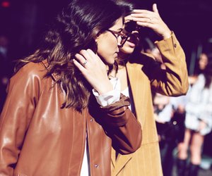 Leder in Cognac-Nuancen ist der Trend im Herbst