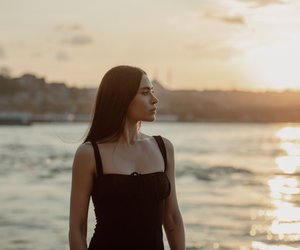 Die Bedeutung der Farbe Schwarz: Stärke, Tiefe und Eleganz