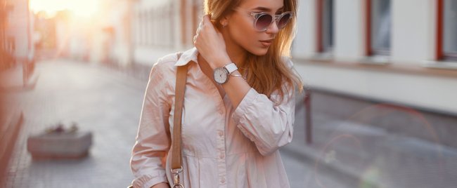 Stylishe Handtaschen und Sonnenbrillen gibt es jetzt bei Bonprix