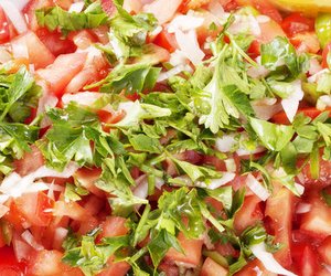 Tomatensalat mit frischem Koriander