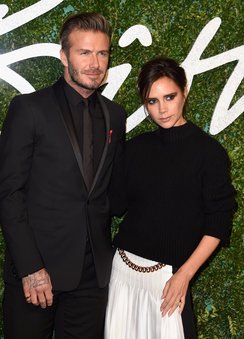 Victoria und David Beckham freuen sich mit den Cambridges Victoria und David Beckham freuen sich mit den Cambridges