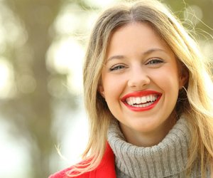 7 einfache Mittel für strahlend weiße Zähne