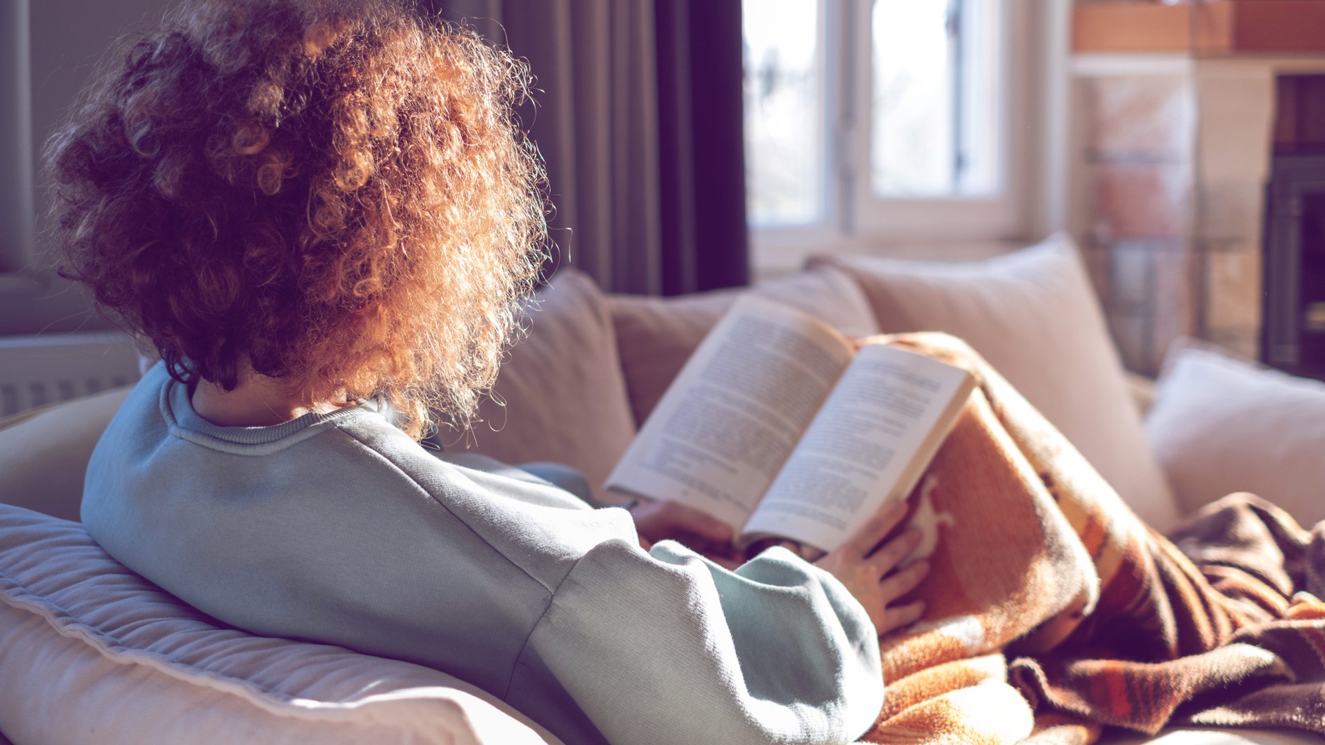 -Achtzehnter-Stock-von-Sara-Gmuer-ist-meine-Buchentdeckung-des-Jahres-fesselnd-wie-22-Bahnen-