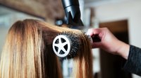 Haare glätten ohne Glätteisen: 8 Methoden
