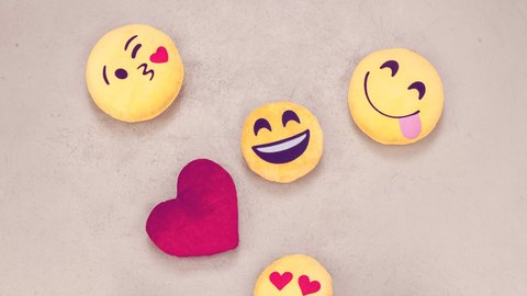 Was bedeutet Küsschen emoji?