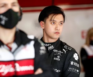 Guanyu Zhous Freundin: Ist der Formel-1-Rennfahrer vergeben?