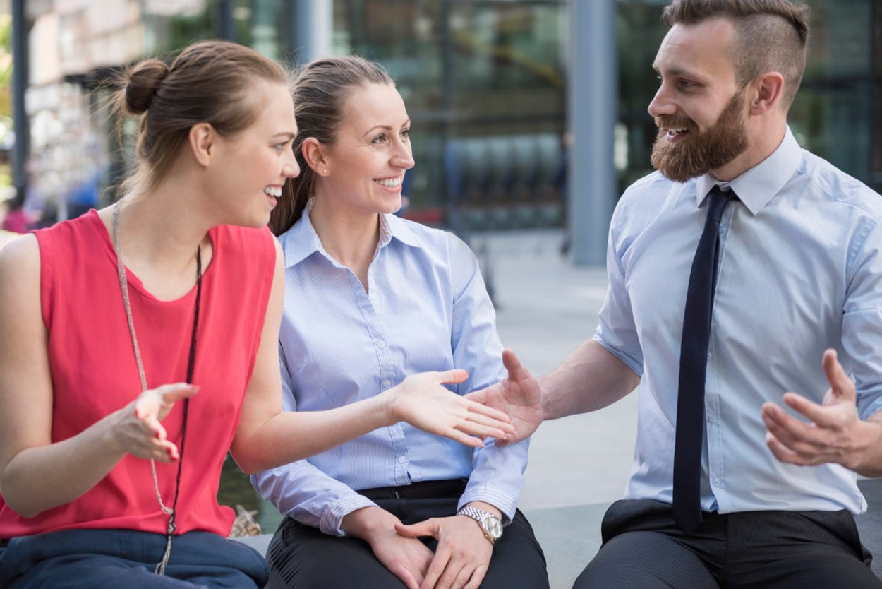Gestik beim Flirten Gestik beim Flirten