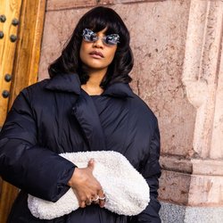 Trendig durch den Winter: Diese H&M-Jacke hält dich warm und sieht toll aus