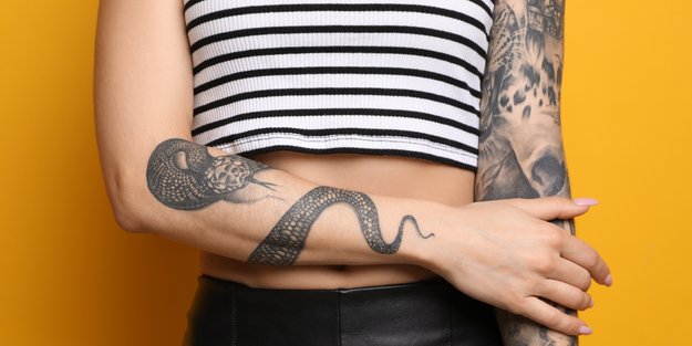 Bedeutung von Schlangen-Tattoos: Die schönsten Vorlagen zur Inspiration