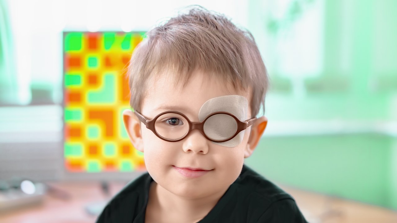 Augenpflaster für Kinder: Warum wird ein Auge abgeklebt?