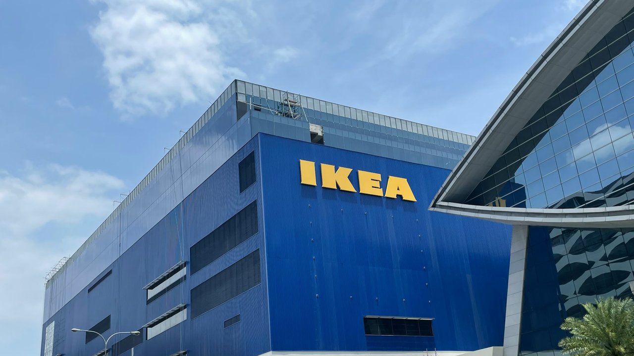 Mit dem Kabinenkoffer von Ikea macht das Reisen Spaß.