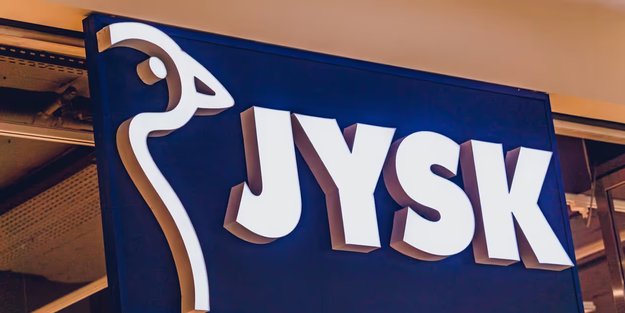 Du liest gerne im Bett? Schnapp dir das Rückenkissen von Jysk in Beige