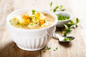 Portion Kohlsuppe Portion Kohlsuppe
