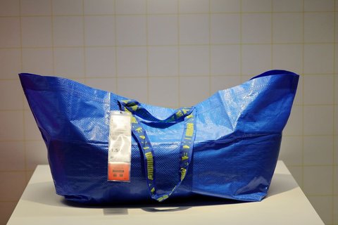 Nicht wegwerfen: 12 geniale Ideen wie du deine alten Ikea-Taschen nutzen  kannst