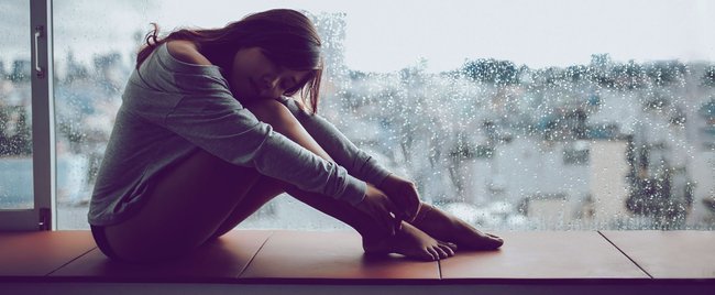 Psychologie: 7 häufige Denkfehler bei Liebeskummer und wie du sie überwindest