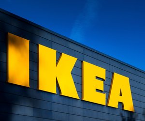 Dieser Ikea-Hack hält fremde Blicke von deinem schmalen Fenster fern