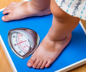 Kinder mit Übergewicht werden schlechter benotet