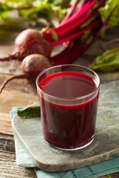 Haare mit Rote Beete färben Haare mit Rote Beete färben