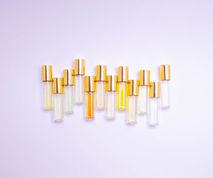 Moschus, Vanille und Patschouli: Dieses pudrige Rossmann-Parfum verführt zu Tagträumen