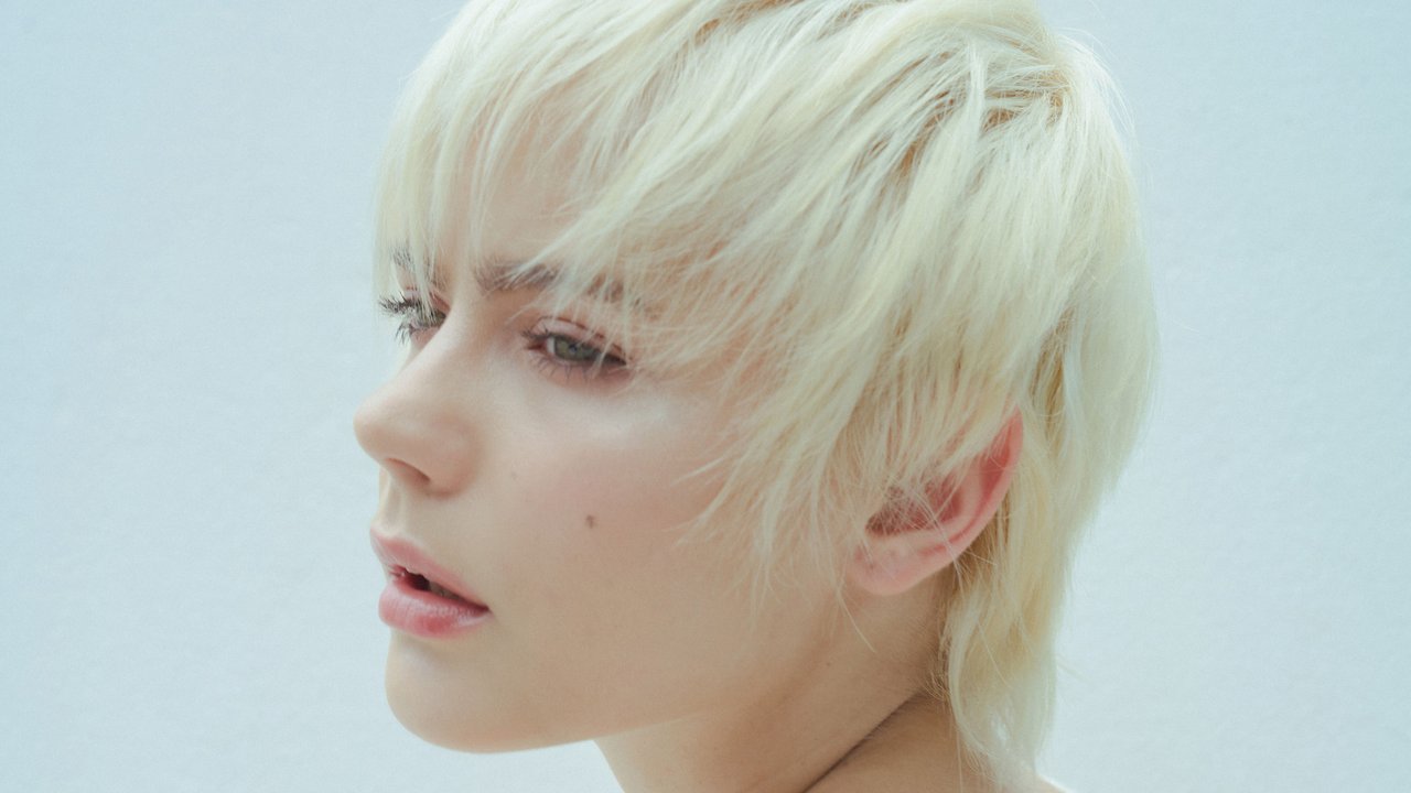 Haare weiß färben