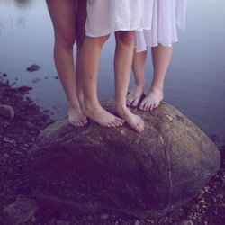 Große Schwester? Daran erkennst du, dass dich deine Eltern als ältestes Kind ausgenutzt haben