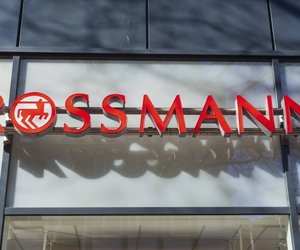 Jetzt bei Rossmann: Das niedliche Frühstücksbrett mit Wolken-Design