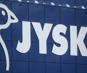 Bei Jysk entdeckt: Die 3 Euro LED-Kerze für eine cozy Stimmung im Wohnzimmer