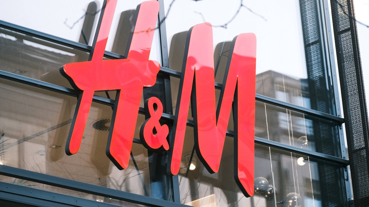 Bei H&M findet ihr trendige It-Pieces für den Frühling!