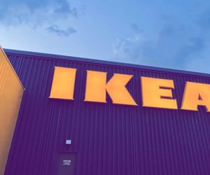 Ikea-DIY: Dieses Makeover peppt Kallax mit einer Schiebetür auf