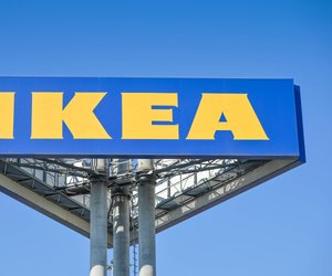 Jetzt bei Ikea: Das messingfarbene Besteckset peppt den Festtagstisch auf