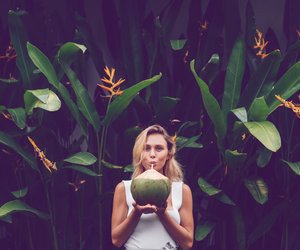 Coconut Milk Nails: Warum diese Farbe viel eleganter als klassisches Weiß ist