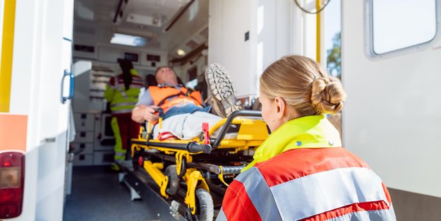 Ärzte warnen: Wegen diesem Tiktok-Trend müssen immer mehr Leute ins Krankenhaus