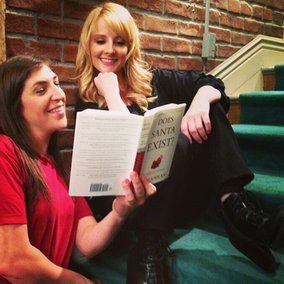 Big Bang Theory: Mayim Bialik und Melissa Rauch Big Bang Theory: Mayim Bialik und Melissa Rauch