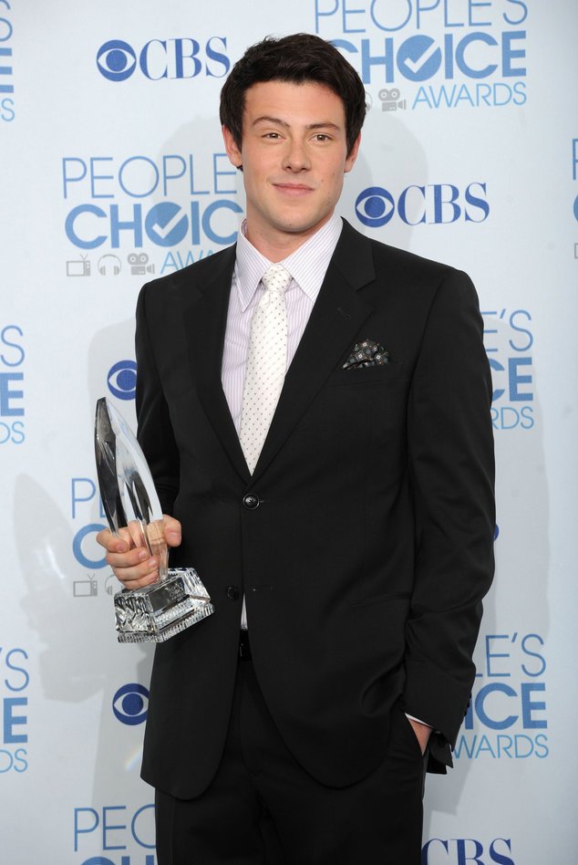 Glee gedenkt dem verstorbenen Cory Monteith mit einer Abschiedsfolge Glee gedenkt dem verstorbenen Cory Monteith mit einer Abschiedsfolge