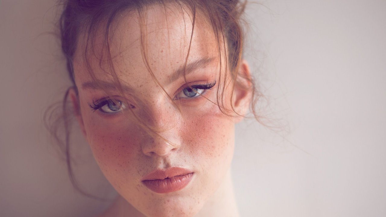 Peach Make-up