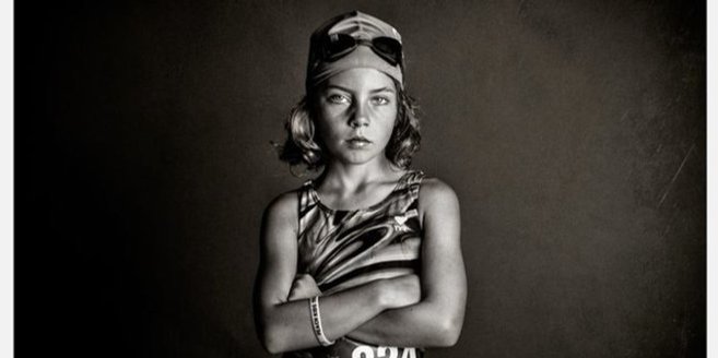 Fotostrecke „Strong is the New Pretty“: Ella vor einem Wettkampf Fotostrecke „Strong is the New Pretty“: Ella vor einem Wettkampf