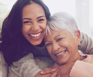 Von den Sternzeichen inspiriert: So findest du das ideale Geschenk für deine Mama zum Muttertag
