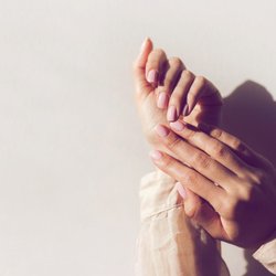 Dieser elegante Nagellack macht teure Salonbesuche überflüssig
